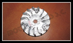 tarcza_zewnetrzna_wariatora_suzuki_ag50_v100_ay51301