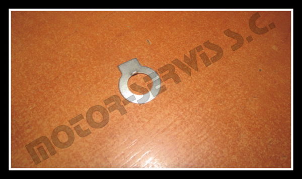 zabezpieczenie_nakretki_walu_wsk125_roy10264