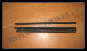szpilki_cylindra_4t_motorowery_125ccm_moretti0033
