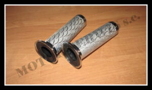 manetki_kierownicy_luska_chrom_22mm_aw56019