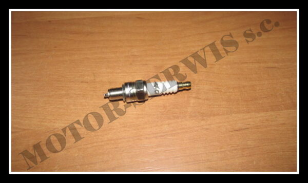 swieca_zaplonowa_4t_silnik_rowerowy_awrc19007